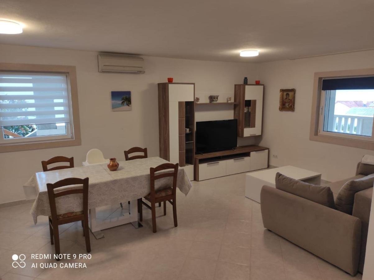 Apartments Marko Sutivan Insel Brac المظهر الخارجي الصورة