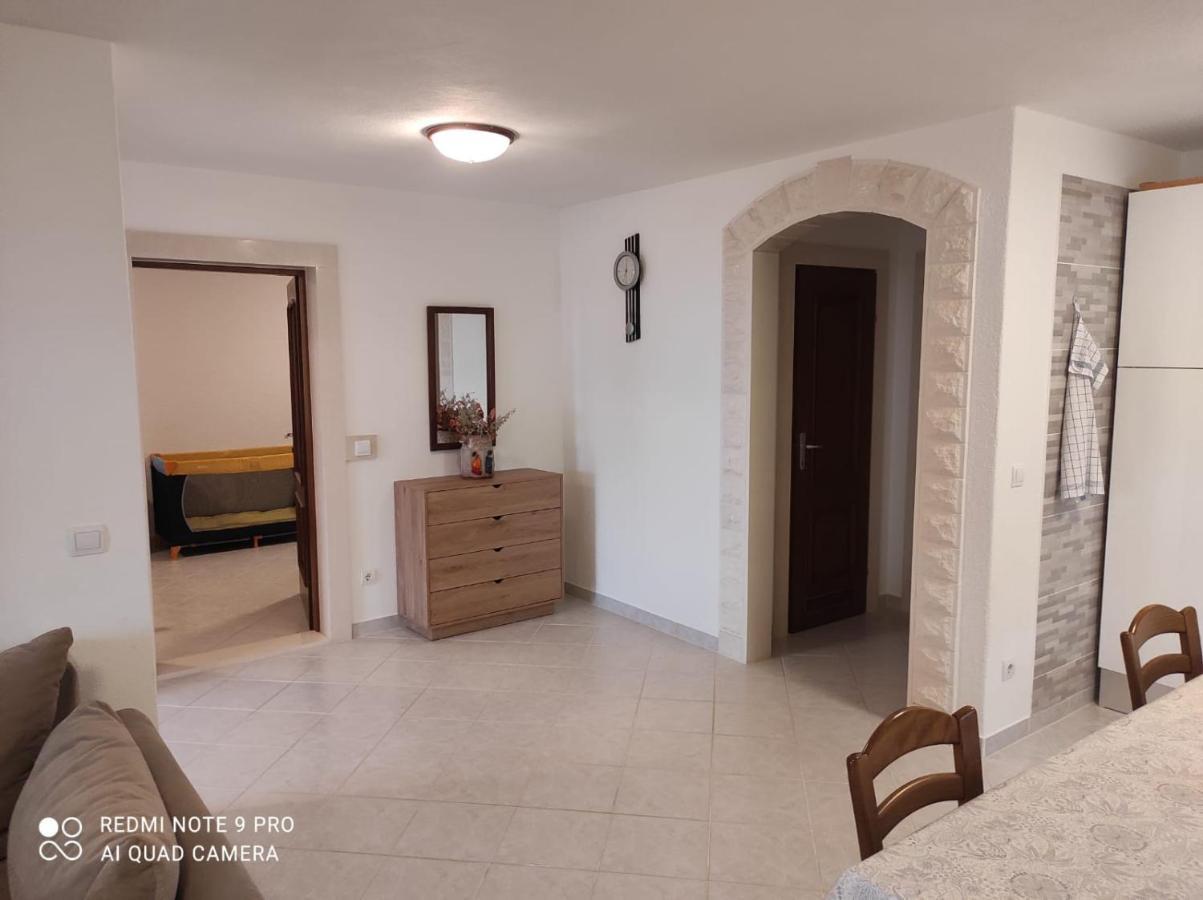 Apartments Marko Sutivan Insel Brac المظهر الخارجي الصورة
