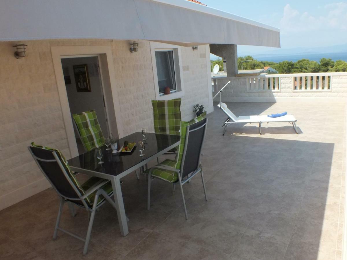 Apartments Marko Sutivan Insel Brac المظهر الخارجي الصورة