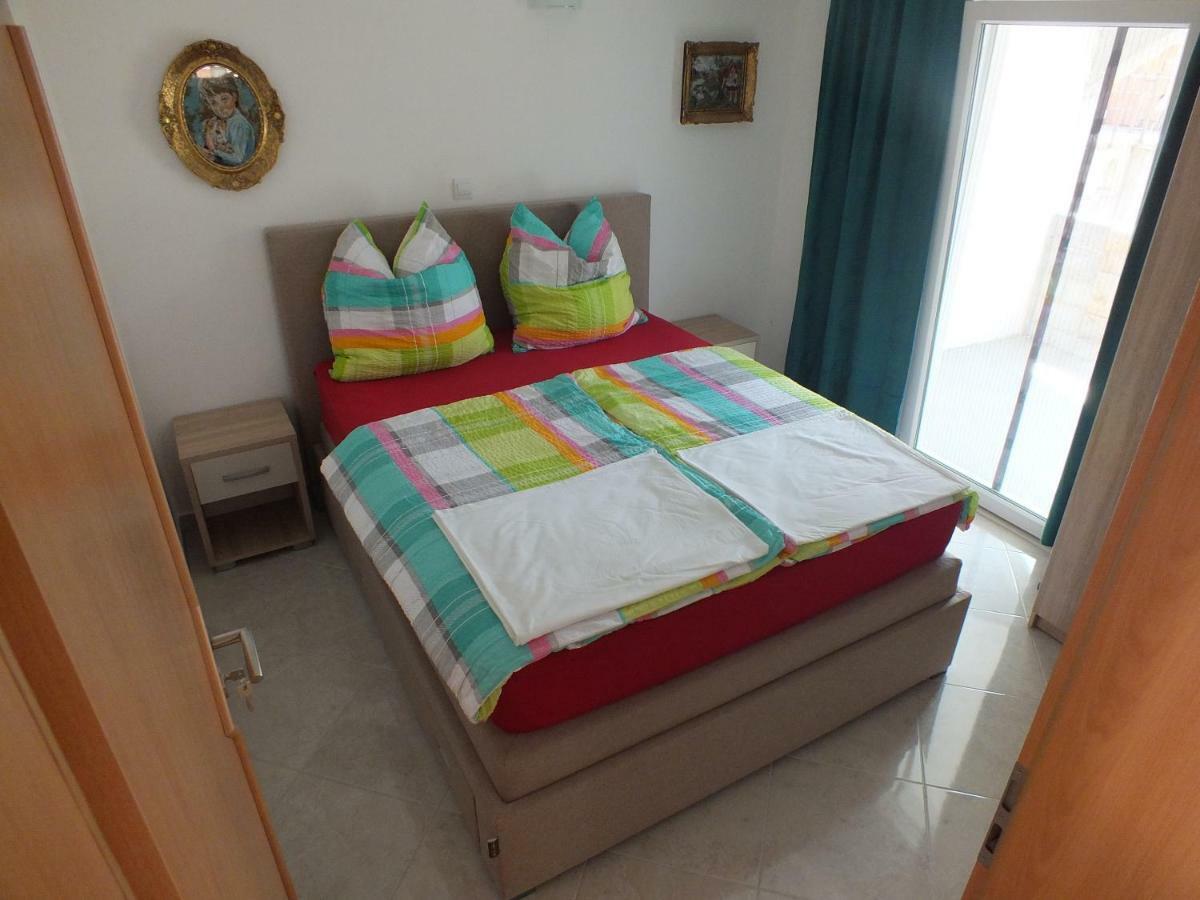 Apartments Marko Sutivan Insel Brac المظهر الخارجي الصورة