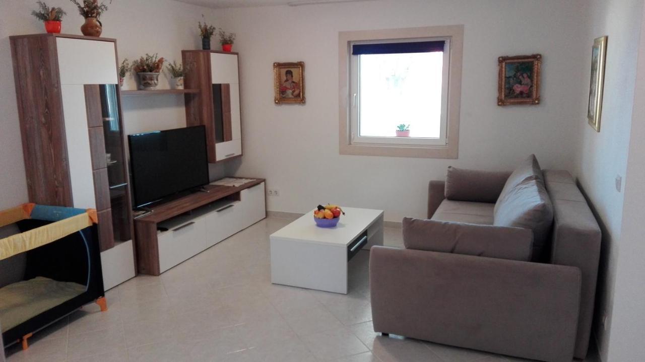 Apartments Marko Sutivan Insel Brac المظهر الخارجي الصورة