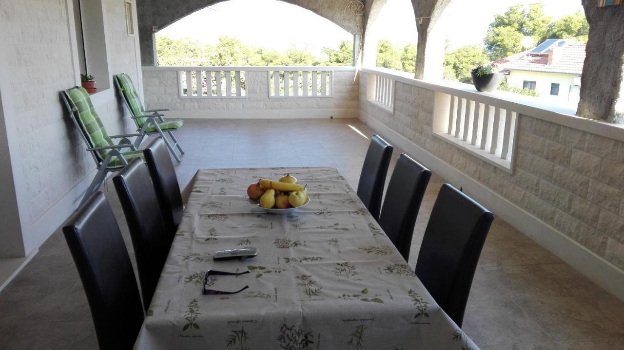 Apartments Marko Sutivan Insel Brac المظهر الخارجي الصورة