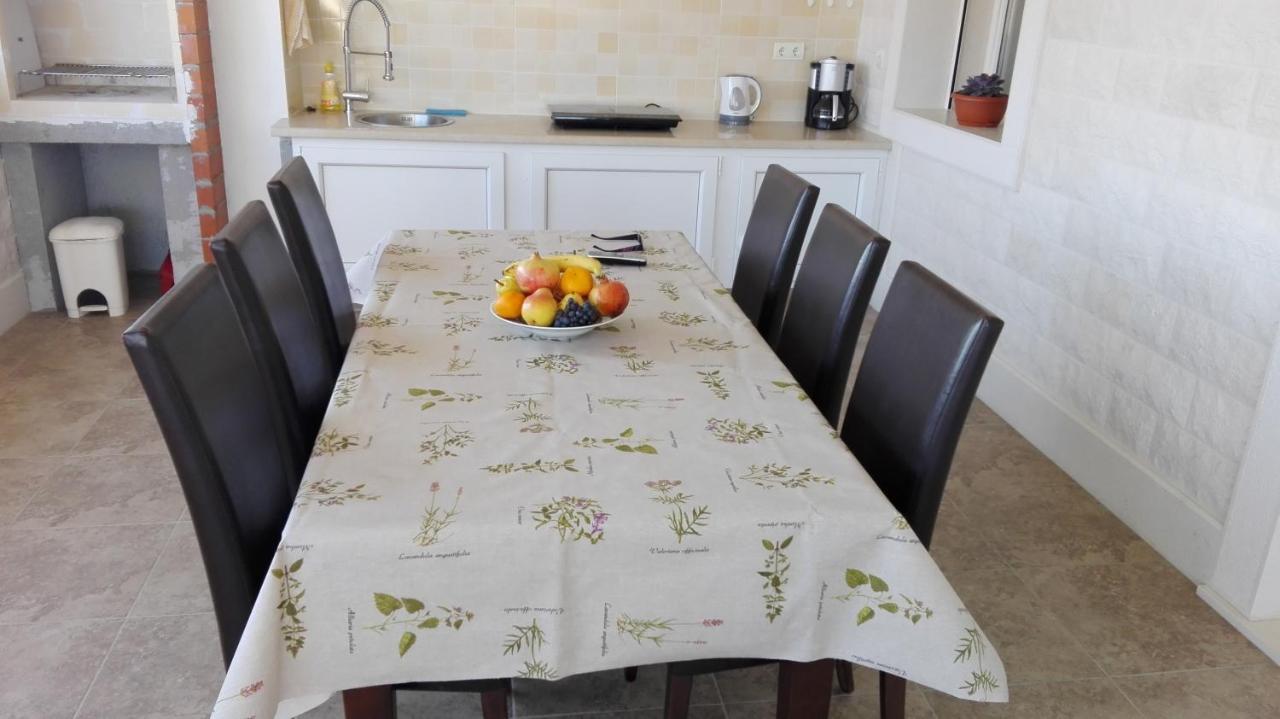 Apartments Marko Sutivan Insel Brac المظهر الخارجي الصورة