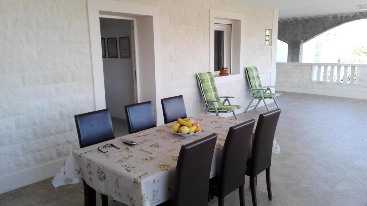 Apartments Marko Sutivan Insel Brac المظهر الخارجي الصورة